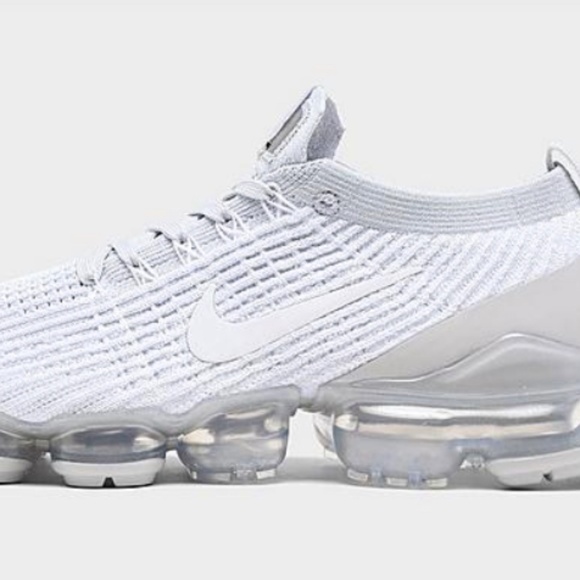 Women’s White Vapormax - Picture 1 of 2